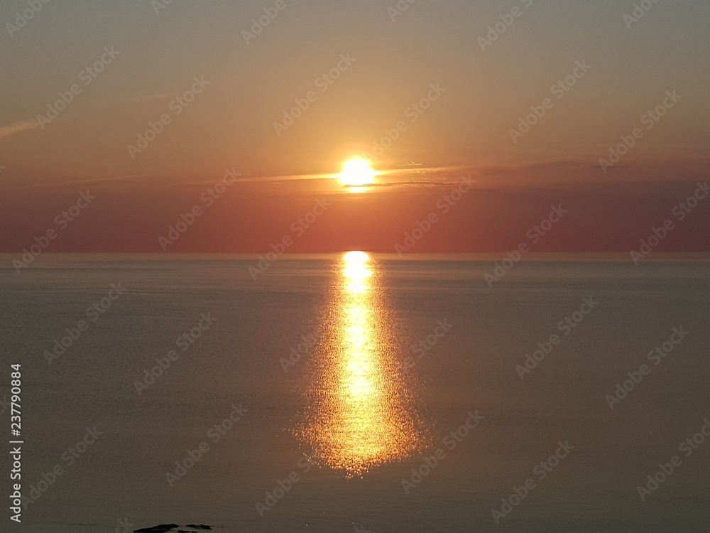 Obraz premium sunset over the sea