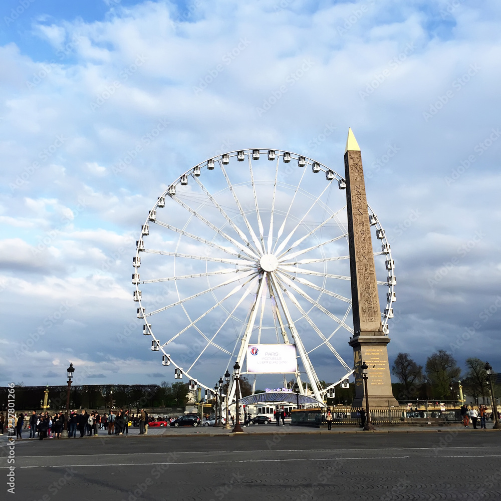 ferris wheel and obelisk of Egypt in the place DE la Concorde, Paris, France