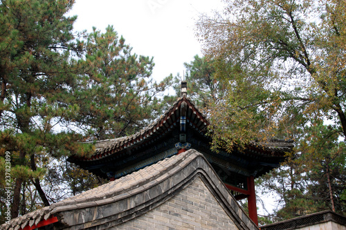Chinese style building eaves © YuanGeng