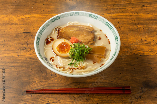 とんこつラーメン　 tonkotsu pork ramen Japanese food
 photo