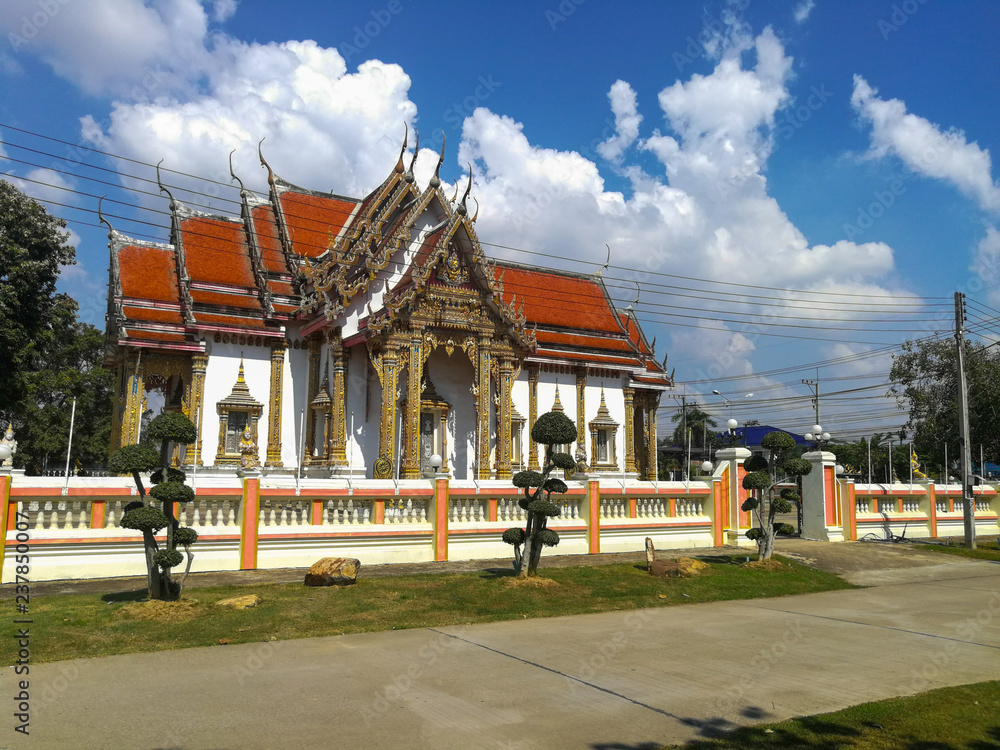 Fototapeta premium Thai Temple, The famous temple Wat Chulamanee from Phitsanulok, Thailand