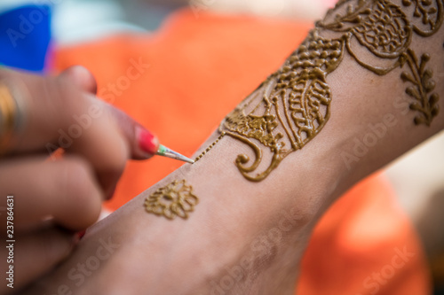 applying henna   bride  Hindu wedding  Rajasthan  India