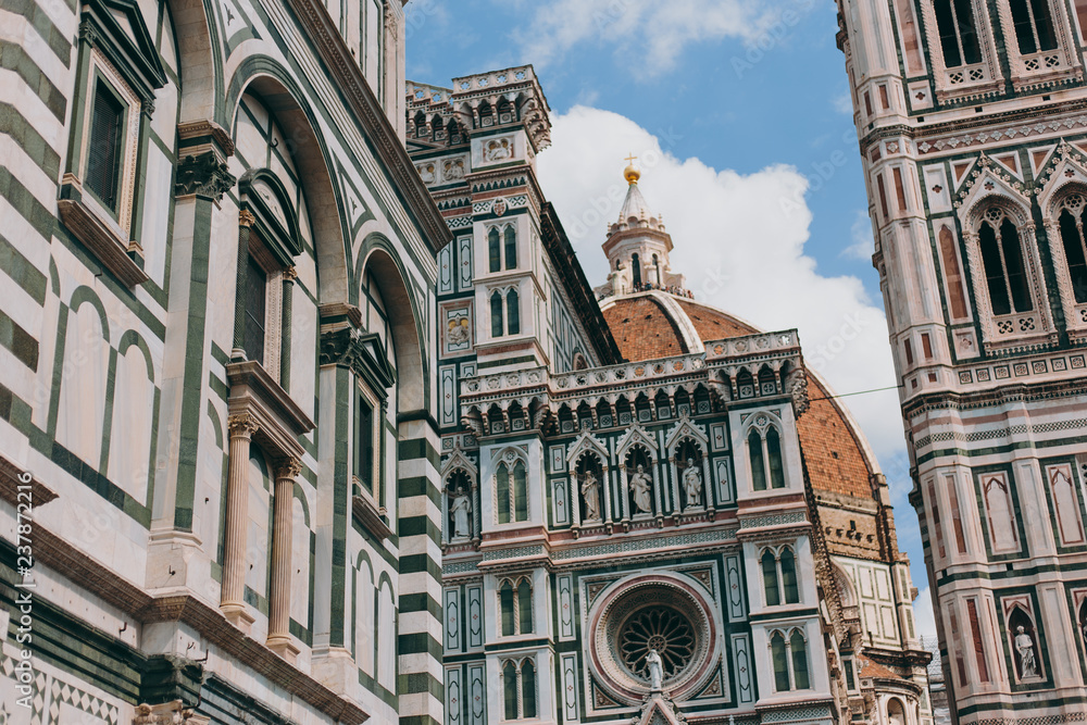 Fototapeta premium Beautiful and historic architecture of the streets of Florence in Italy