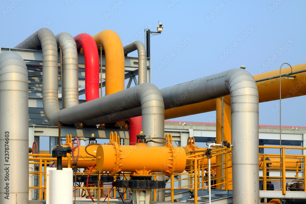crude oil transmission equipment in a oilfield