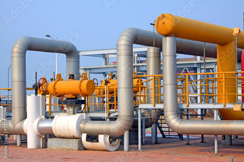 crude oil processing and transmission equipment