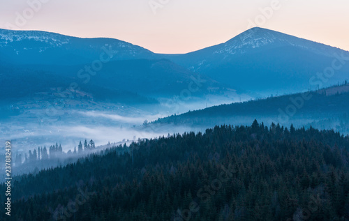 Fototapeta Naklejka Na Ścianę i Meble -  Early morning spring Carpathian mountains