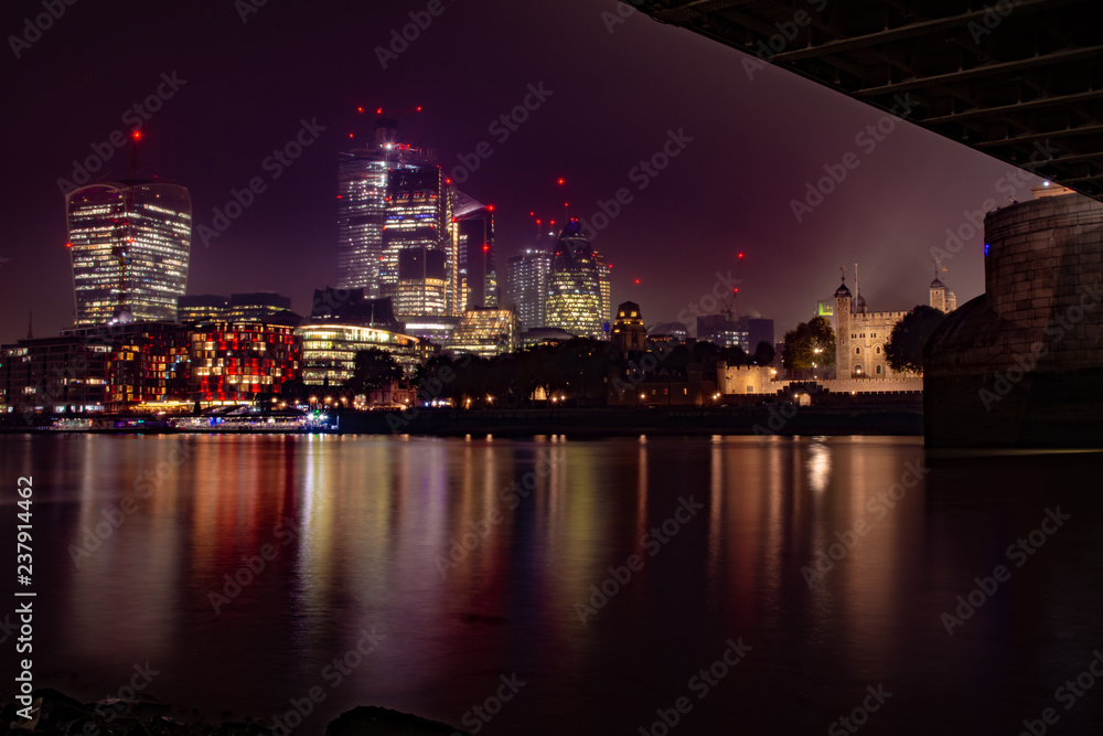 Fototapeta premium Night Time City-scape View from the South Shore of the River Thames London