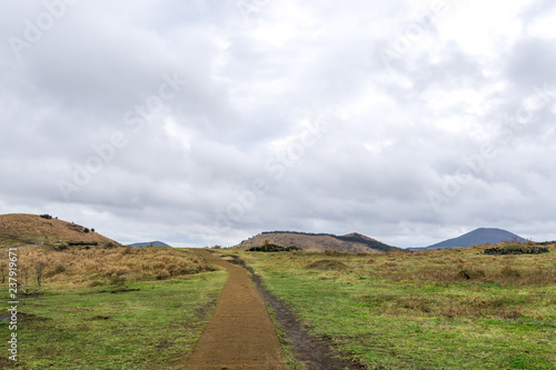 Yongnuni Oreum hike pathway photo