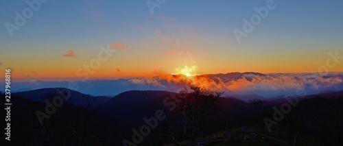 大台ヶ原山でみた日没情景