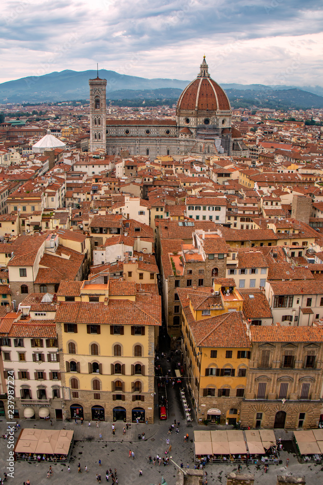 Obraz premium フィレンツェの街並み ヴェッキオ宮殿から