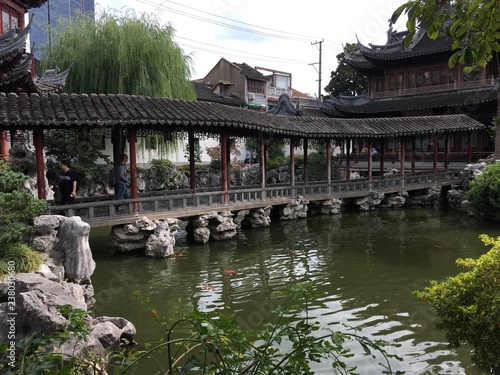 Shanghai Yu Gardens bridge