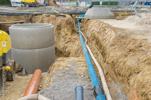 Erneuerung der Kanalisation und Wasserleitung in einer Strasse photo