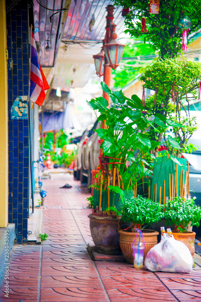 Obraz premium Thai daily life in Bangkok, Thailand. Thailand is known as a country with a smile.