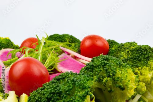 ブロッコリーと水菜と紅芯大根のサラダ