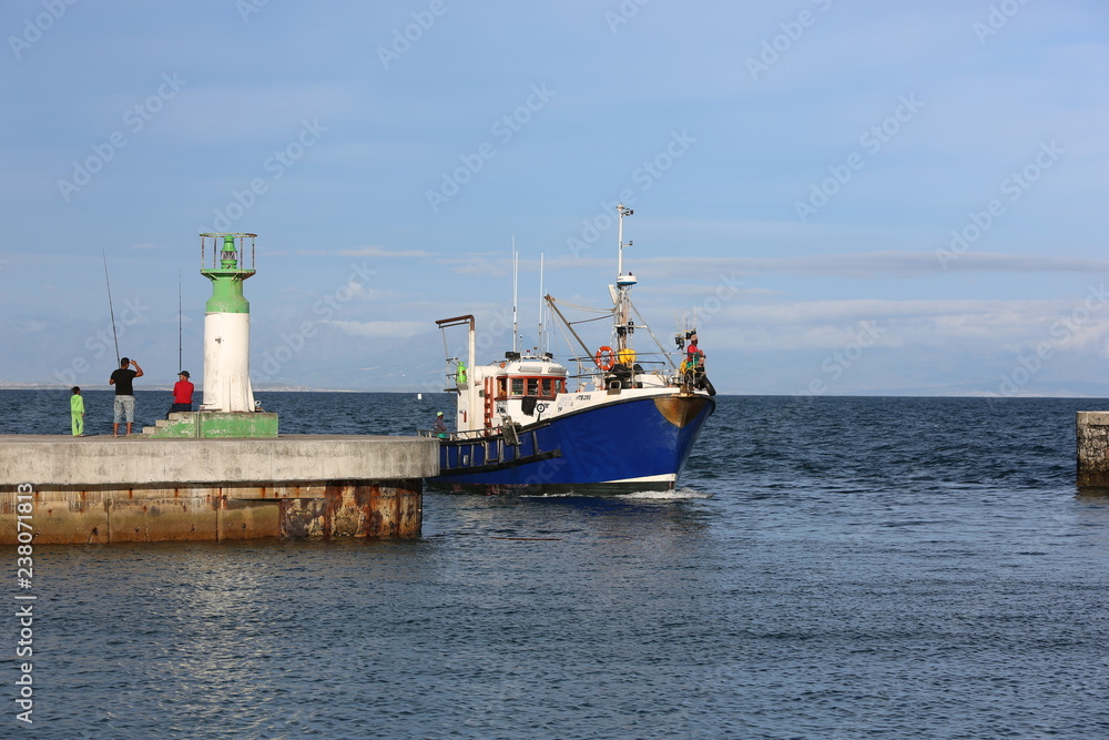 Fototapeta premium leuchtturm am hafen