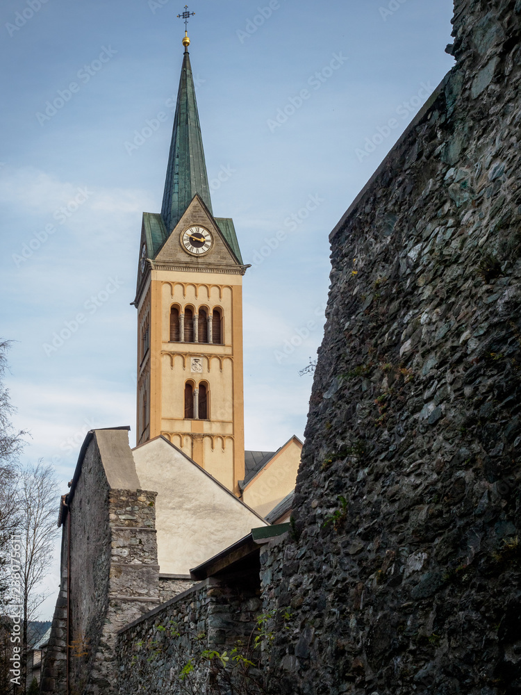 Fototapeta premium Radstadt church and city wall