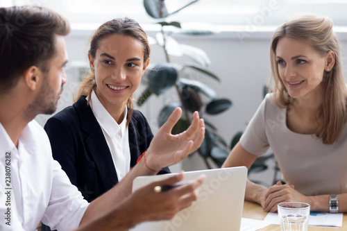 Fotografia During business meeting in office conference room diverse millennial entrepreneu