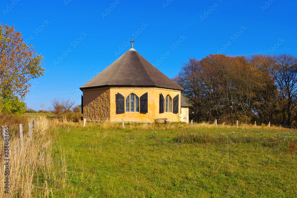 Obraz premium Kapelle Vitt am Kap Arkona, Insel Rügen in Deutschland - chapel Vitt near Kap Arkona, Ruegen in Germany