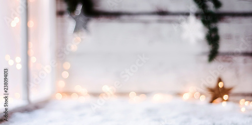 Photos Winterlicher Hintergrund, weihnachtlich dekoriert als Banner - mit Unschärfe und