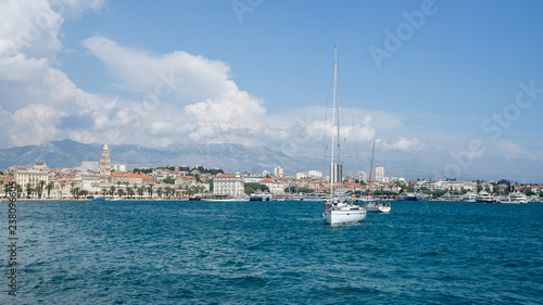 Split, Kroatien - Zentrum Bucht mit Booten © Ilja
