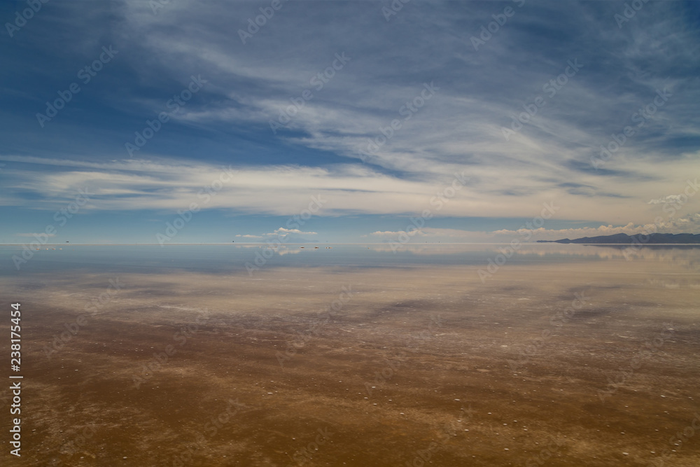 Obraz premium The largest salt flat in the world. Uyuni, Bolivia
