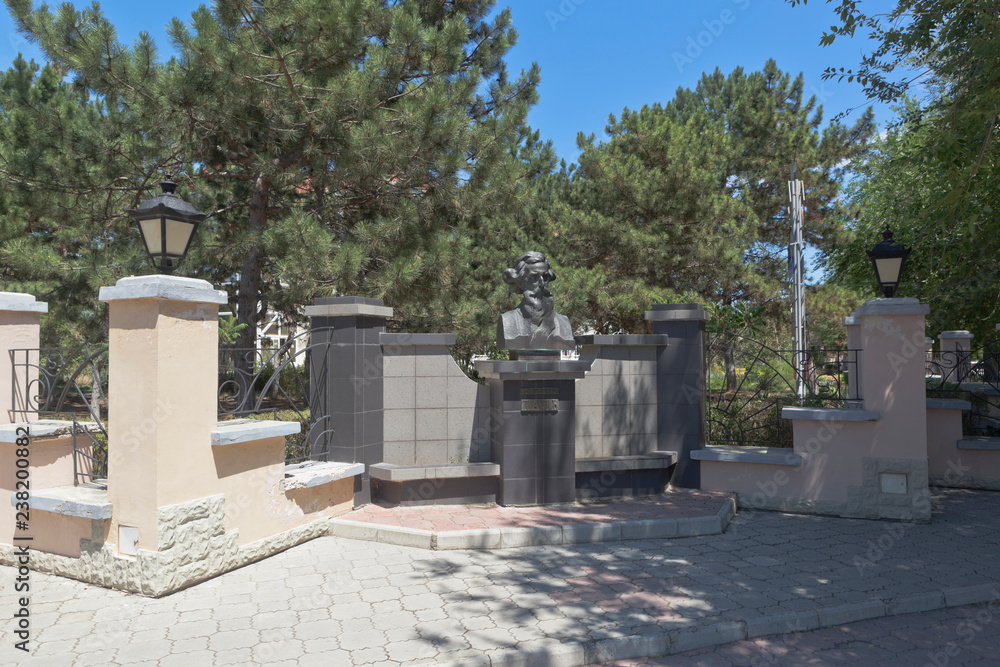 Monument to Vladimir Ivanovich Dal at the intersection of Kirov and Shevchenko streets in the city of Evpatoria, Crimea, Russia Monument to Vladimir Ivanovich Dal at the intersection of Kirov and Shevchenko streets in the city of Evpatoria, Crimea, Russia