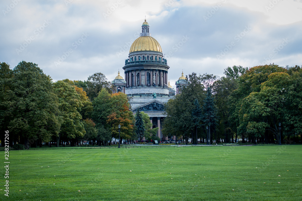 Fototapeta premium capitol building in sankt petersburg