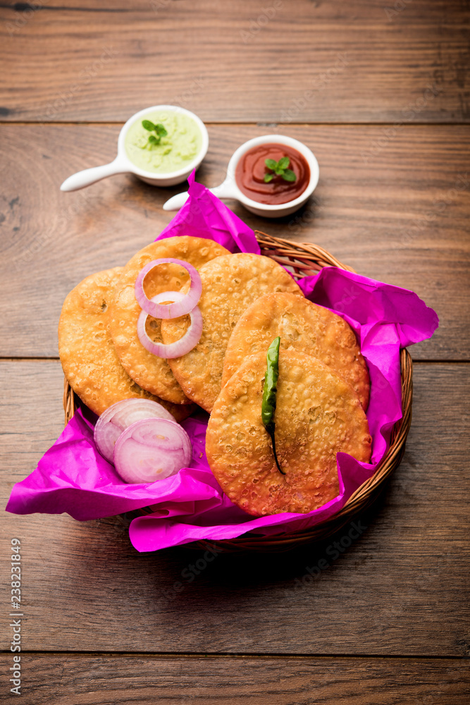 Shegaon or Rajasthani Kachori served with green Chutney and tomato ketchup Shegaon or Rajasthani Kachori served with green Chutney and tomato ketchup