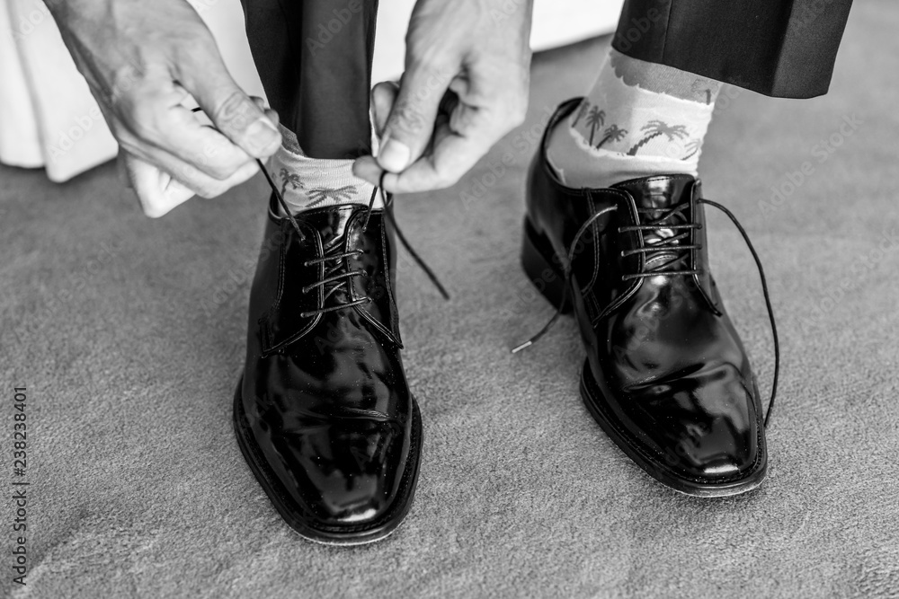 Zapatos hombre boda calcetines traje foto de Stock Adobe Stock