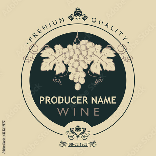 vintage label for wine bottles with grapes