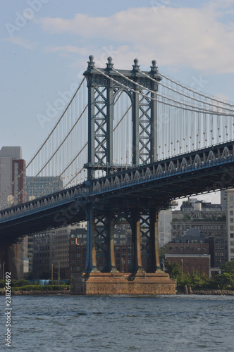 Manhattan bridge © chris