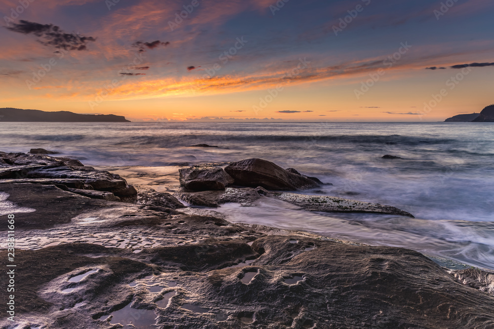 Naklejka premium Sunrise at Pearl Beach