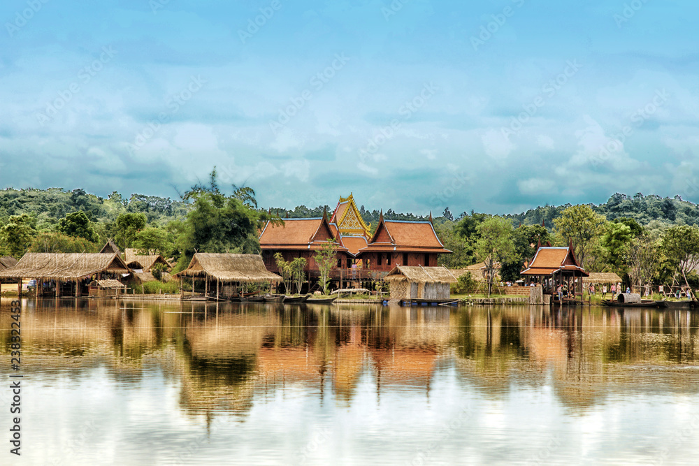 Fototapeta premium Ancient Thai house on the river.