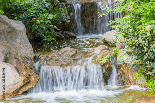 Fototapeta Naklejka Na Ścianę i Meble -  Waterfall in park