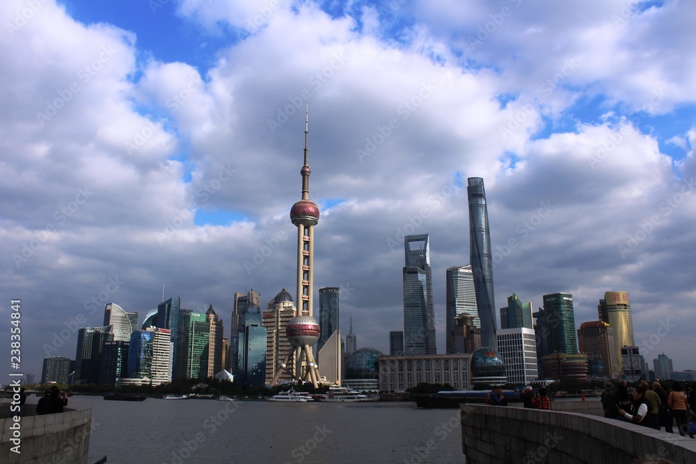 Fototapeta premium shanghai skyline at sunset