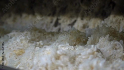 Wool washing and preparation for the production of tops 8