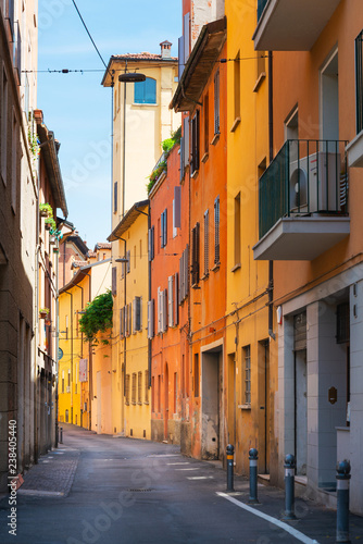 Fototapeta Naklejka Na Ścianę i Meble -  Street view of downtown Bologna, Italy