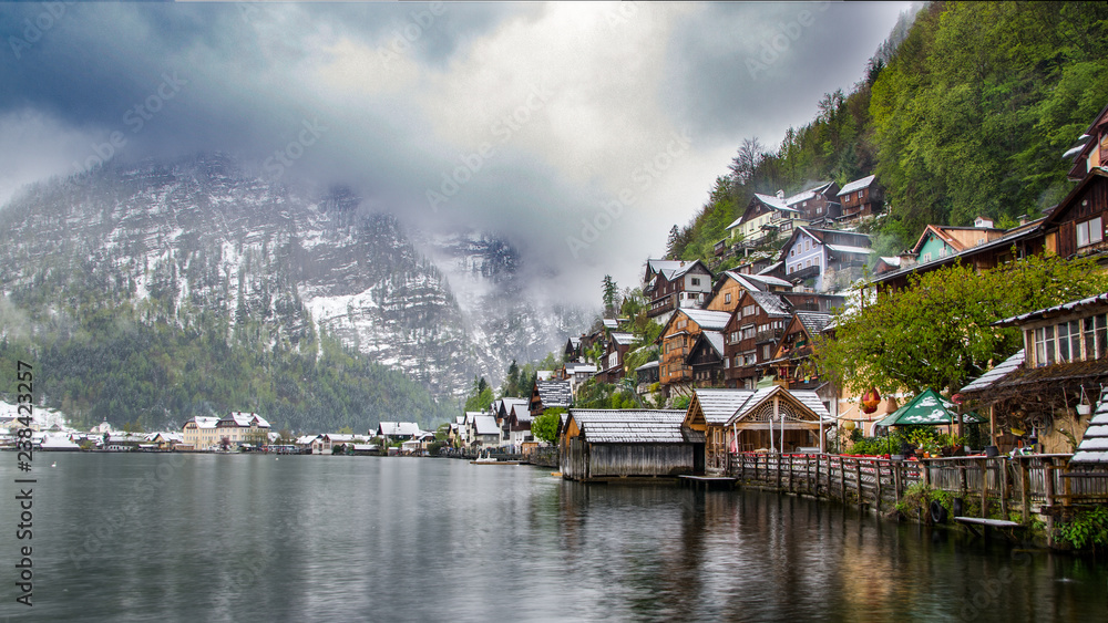 Fototapeta premium Hallstatt after snow