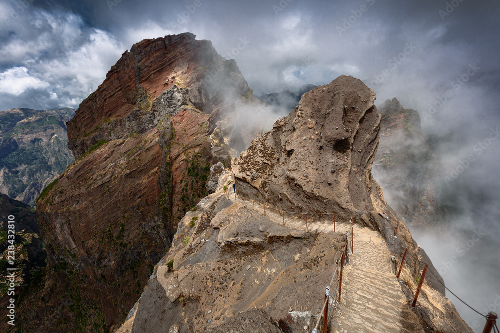 Fototapeta premium Walking above the clouds in the mountains of Madeira