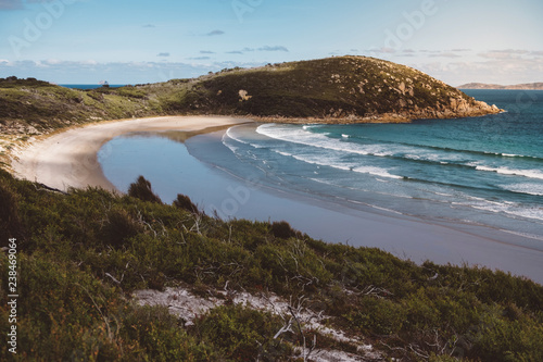 Fotografie Scenic view of sea by mountains against sky at Wilsons Promontory National Park