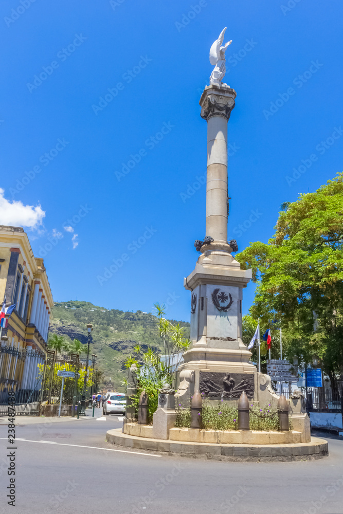 monument aux morts, avenue de la Victoire, Saint-Denis, île de la Réunion 