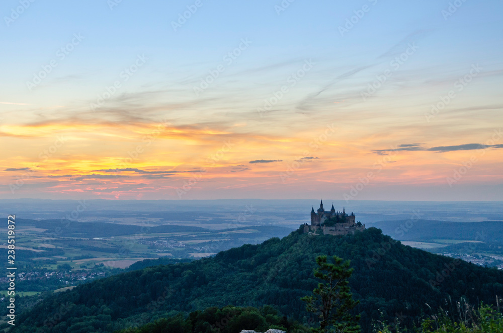 Burg Hohenzollern im Abendrot