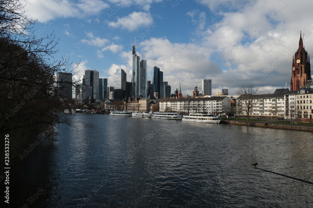 Frankfurt Skyline mit Dom