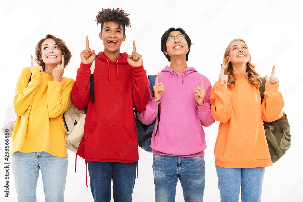 Obraz premium Group of cheerful teenagers isolated