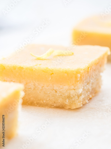 Obraz na płótnie Almond flour creamy lemon squares (gluten-free). w salonie