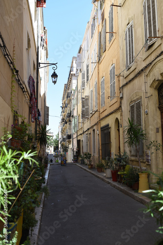 Fototapeta Naklejka Na Ścianę i Meble -  Marseille street view 
