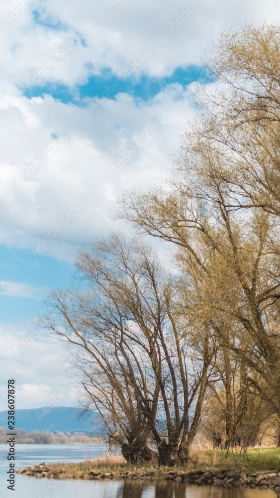 Smartphone HD wallpaper of beautiful view near Steinkirchen - Danube - Bavaria - Germany