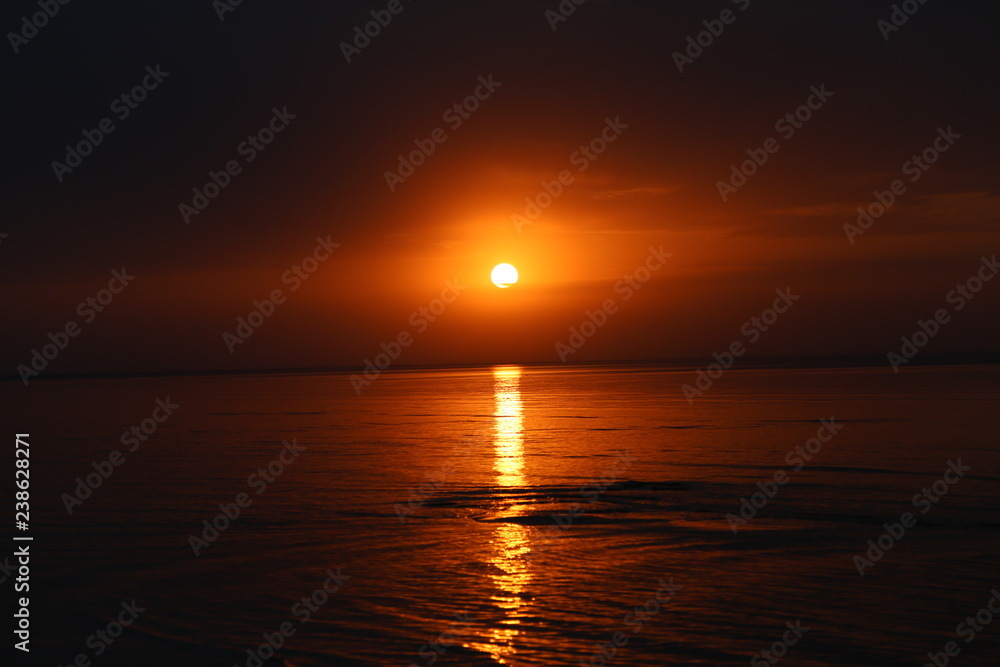 Fototapeta premium beautiful sea sunset 