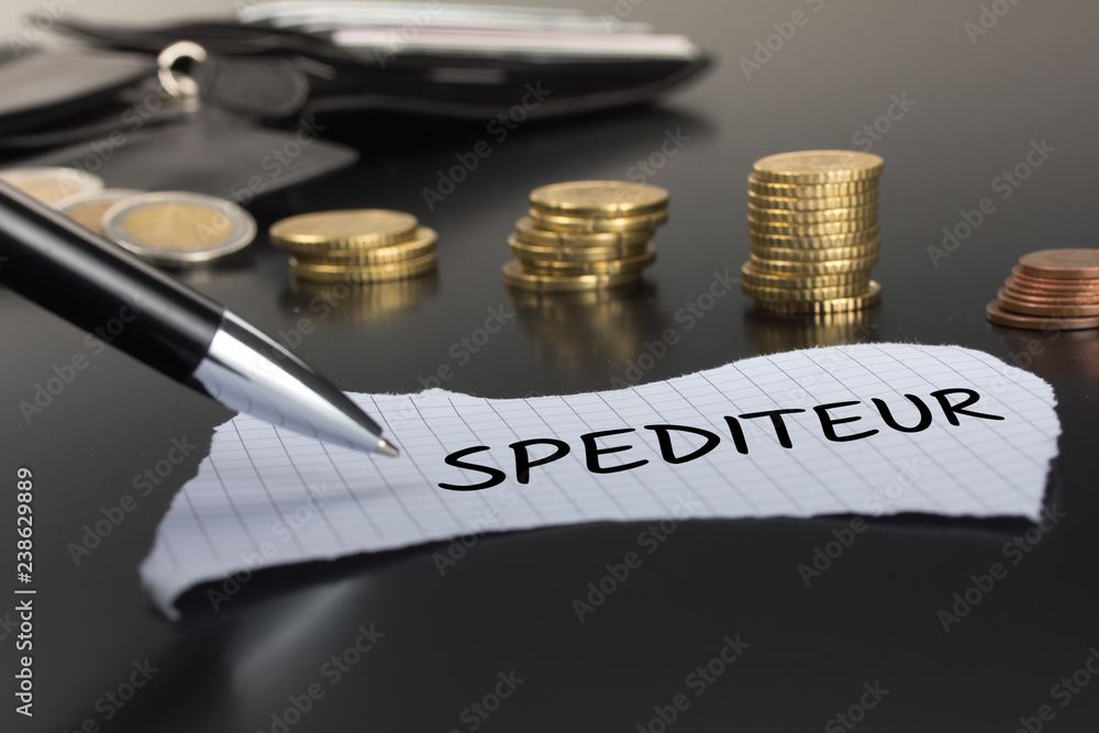 Fototapeta premium Spediteur auf einem Zettel