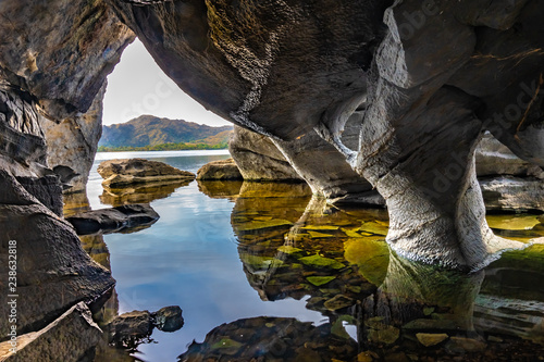 Canvastavla The Colleen Bawn Rock, Muckross Lake, Killarney National Park, County Kerry, Ireland